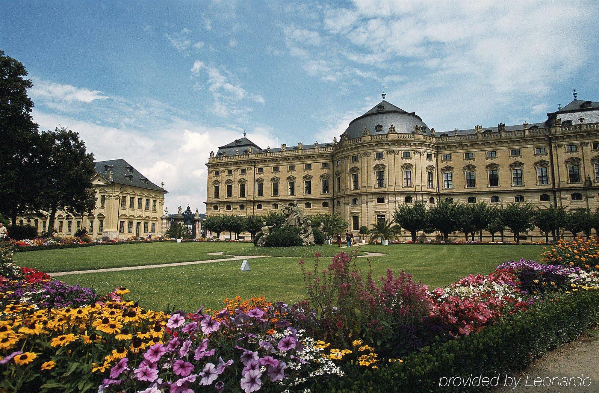 Mercure Hotel Wurzburg Am Mainufer Exterior photo